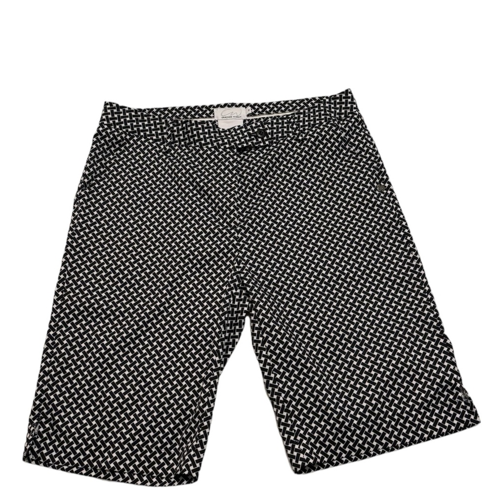 Cracked Wheat Women's Golf Shorts 
Brittany Navy Basket Weave Size 6